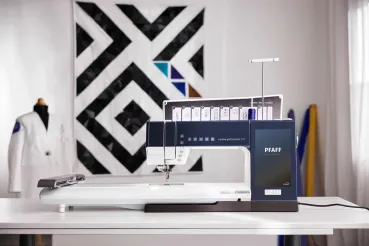 PFAFF creative performance 950 (inkl. Stickeinheit)